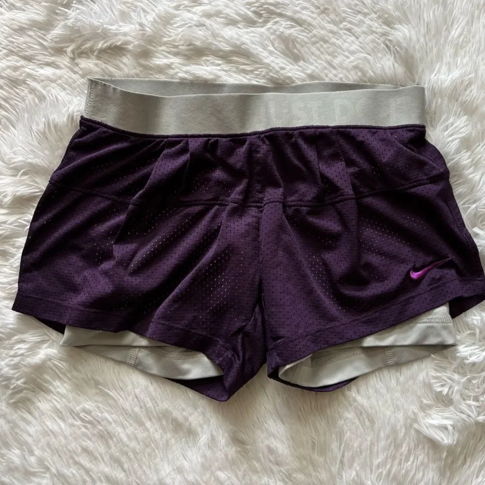 Nike Shorts Dri Fit Netted Stretchy‎ Spandex Underneath Womens Size Small